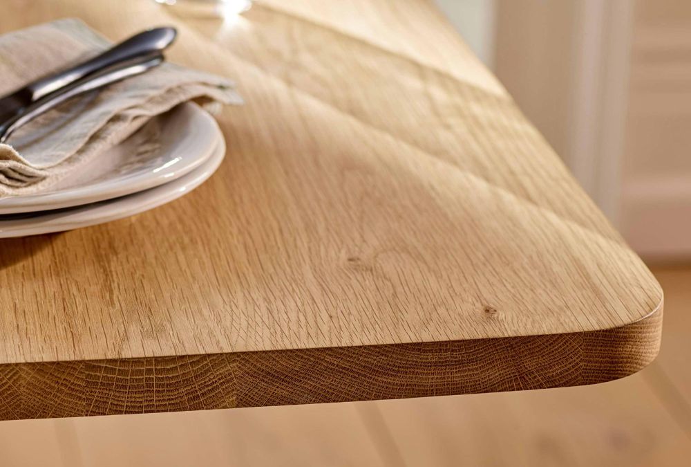 Difference Between Solid Oak, Oak Veneer, and Oak Effect - 03