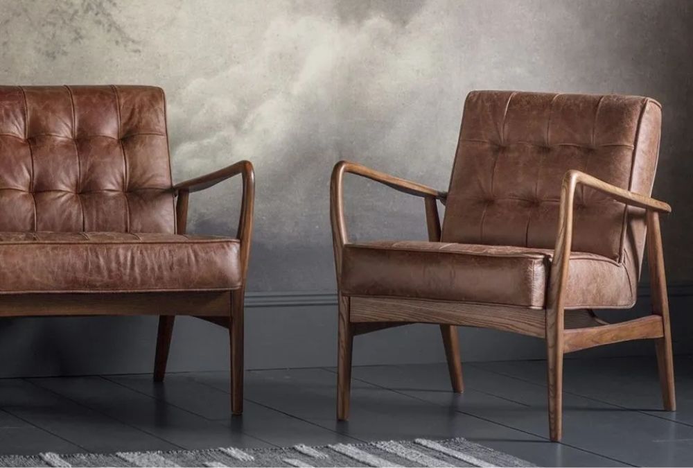 Embracing Mocha Mousse Pantones Color - 01