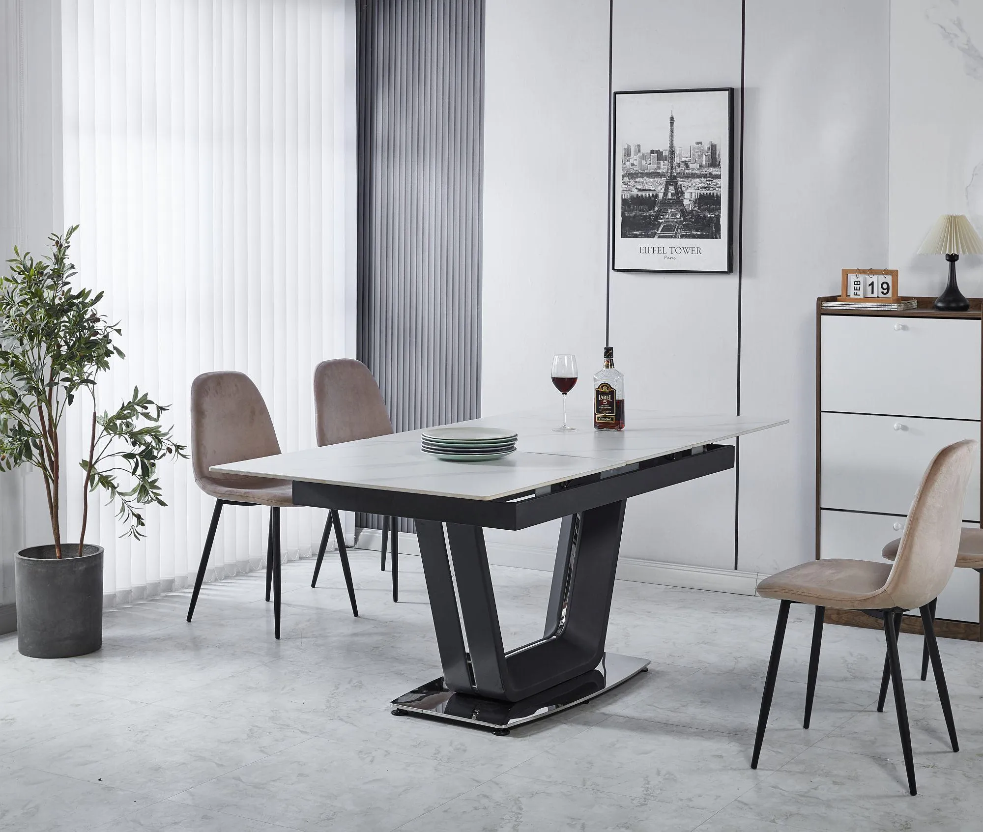 Extending Dining Tables 2024 - 1